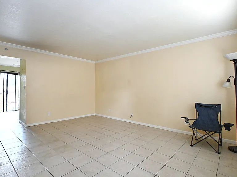 463 W Estudillo Ave — Photo 5