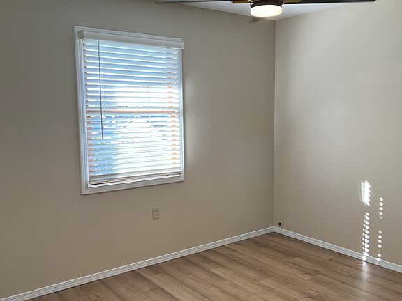 4th image of 404 Penrod Pl