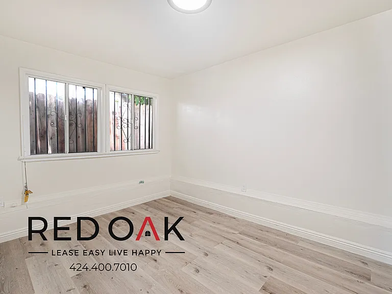 1915 Santa Ynez St #7/8 — Photo 10