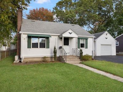 120 Gould Ave, Warwick, RI, 02888