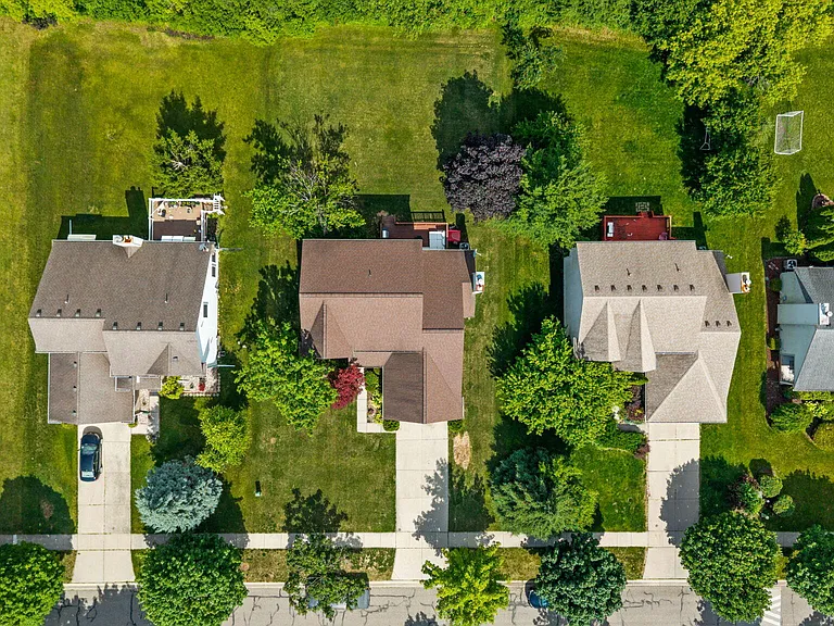 4141 Crystal Creek Dr — Photo 43