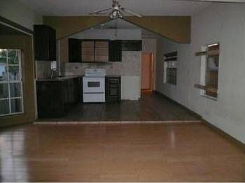 3rd image of 1725 SW 44th Ter