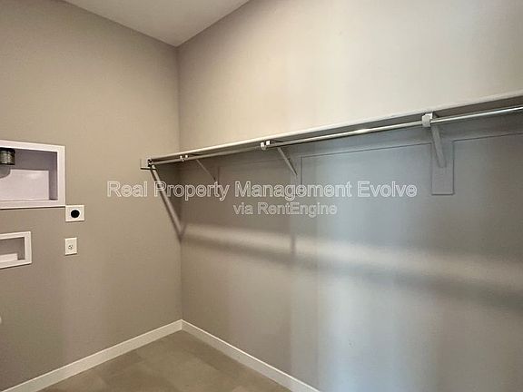 4th image of 2244 W Laurie Ln