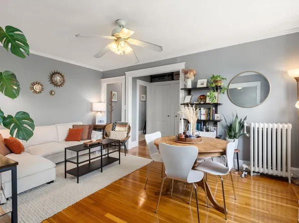 1607 Commonwealth Ave APT 24, Brighton, MA 02135