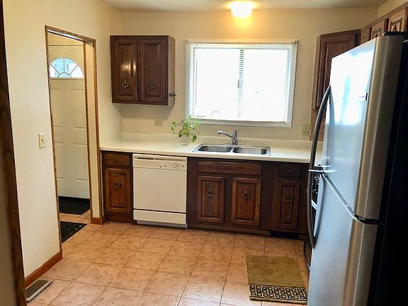 3rd image of 168 Grady Dr