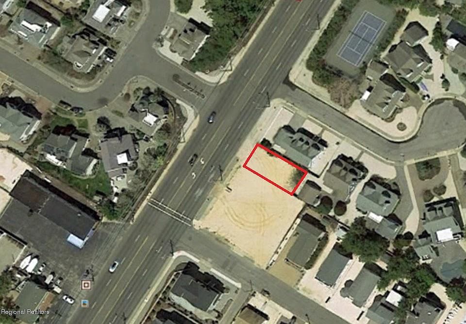2nd image of 10905 Long Beach Blvd.