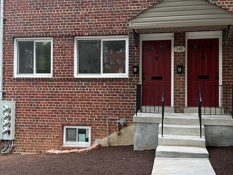 142 Joliet St SW #A — Photo 1