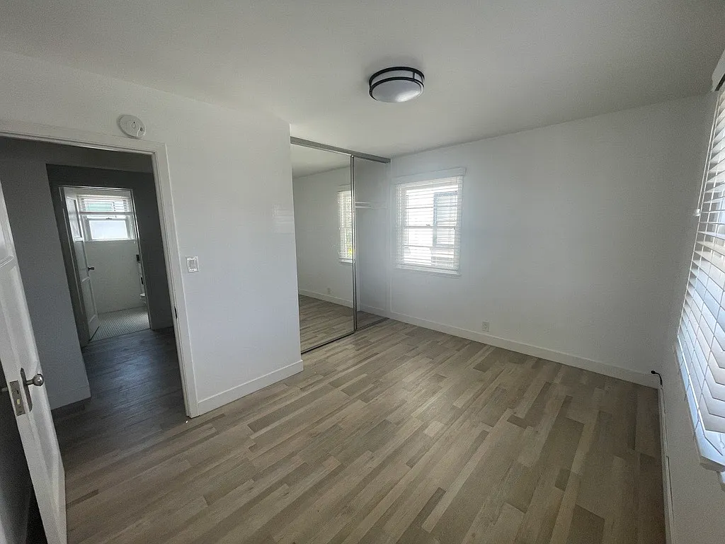 2 bed, 1.5 bath, 950 sqft, $2,550 — Photo 4