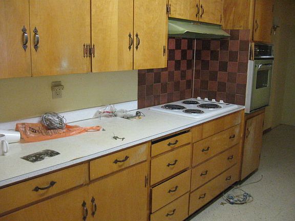 4th image of 1459 Bryant Ave
