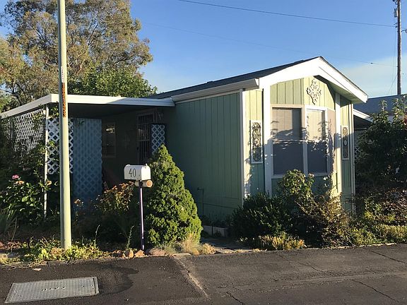 2nd image of 40 Tallwood Cir