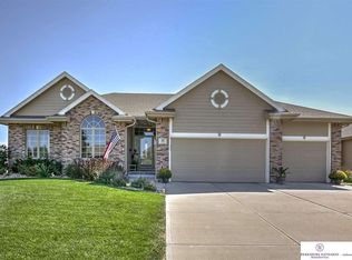 907 S 199th St, Elkhorn, NE 68022