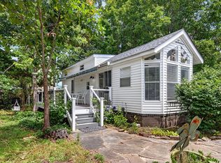 5262 Swan Dr, Horntown, VA 23395