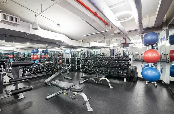 Rented by Manhattan Realty Group | media 10