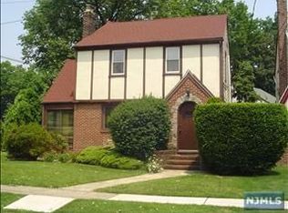 6 Ferncliff Rd, Bloomfield, NJ 07003
