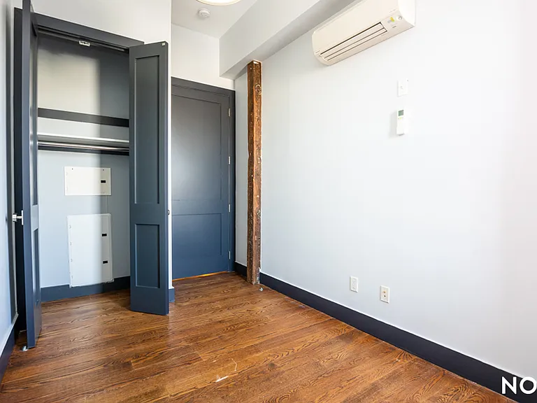 269 Meserole St #3B — Photo 4