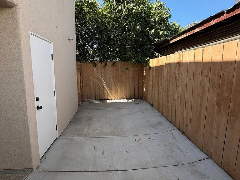 3523 Louisiana St — Photo 16