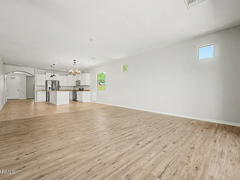 18436 W Shasta St — Photo 15