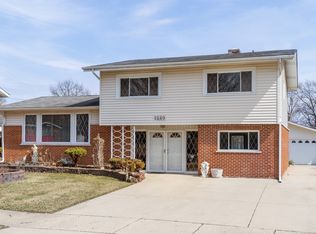 1249 Pennsylvania St, Des Plaines, IL 60018