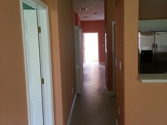 3rd image of 1535 SE 26th St Unit 107