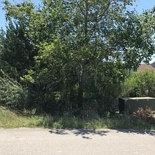 2nd image of 3507 Boone Dr