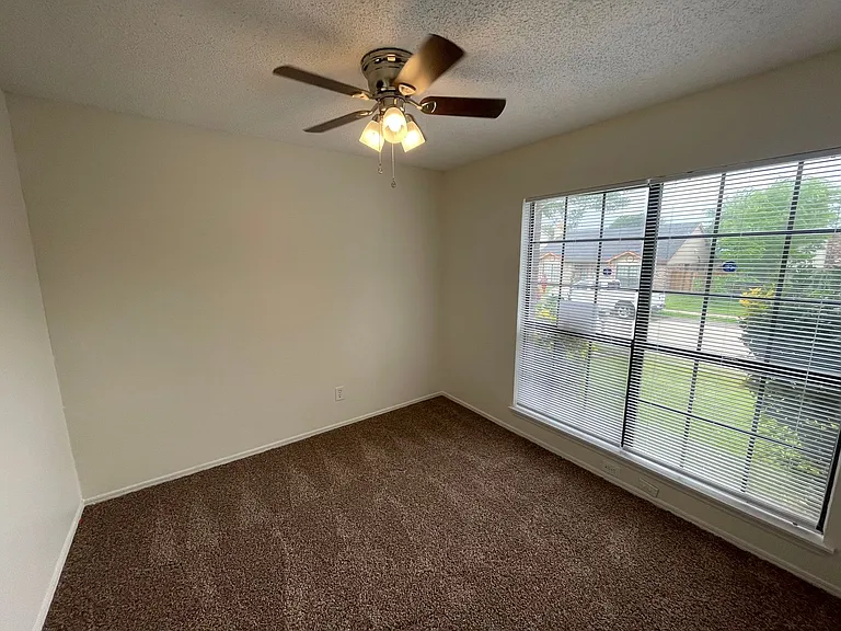 9415 Rutherglen Dr — Photo 11