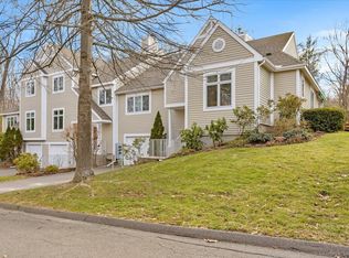 4 Madison Ln #4, Avon, CT 06001