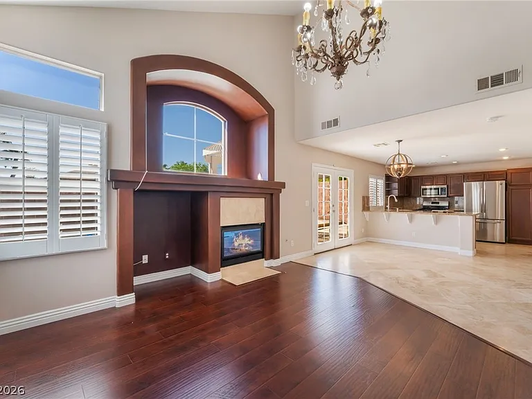 10401 Horseback Ridge Ave — Photo 6