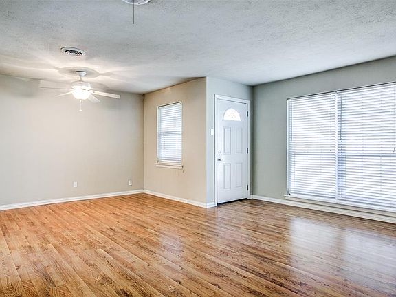 2nd image of 708 Sherwood Dr