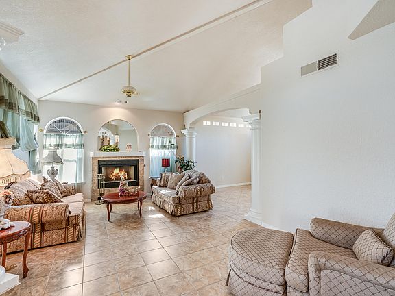 5th image of 1909 Paseo Florido Way