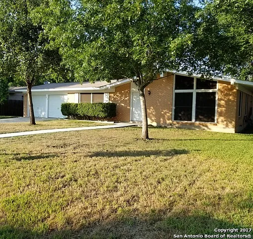 214 Beechwood Ave — Photo 2