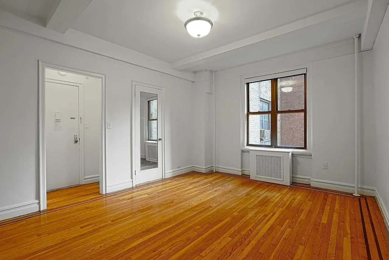 208 West 23rd Street — Photo 1