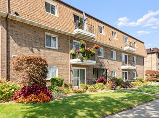 10720 S Kilpatrick Ave APT 101, Oak Lawn, IL 60453