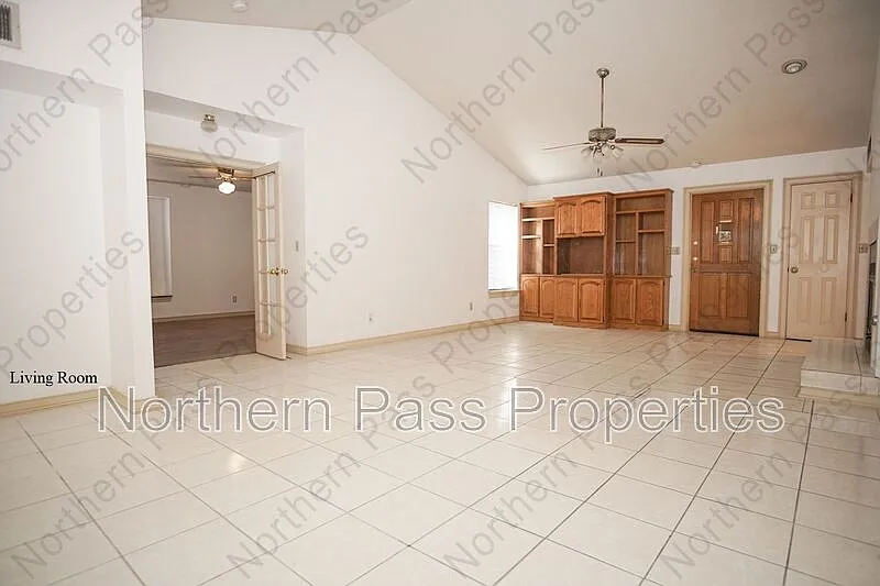 2 bed, 2.0 bath, 1951 sqft, $1,490 — Photo 3