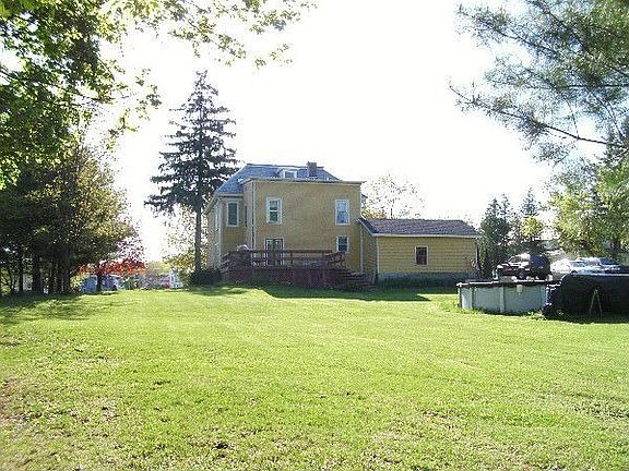 3rd image of 117 Champlain Ave