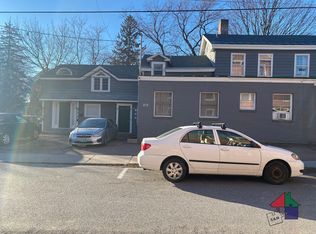 215 Pearl St APT 4, Burlington, VT 05401
