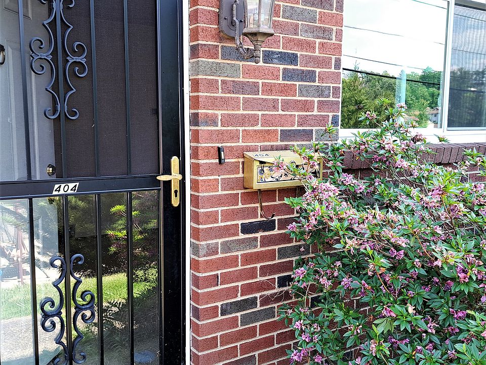 Townhome front entry door