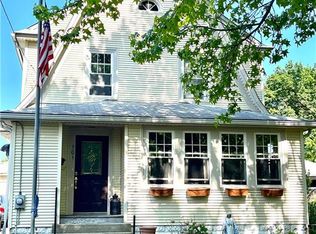 101 Modena Ave, Providence, RI 02908