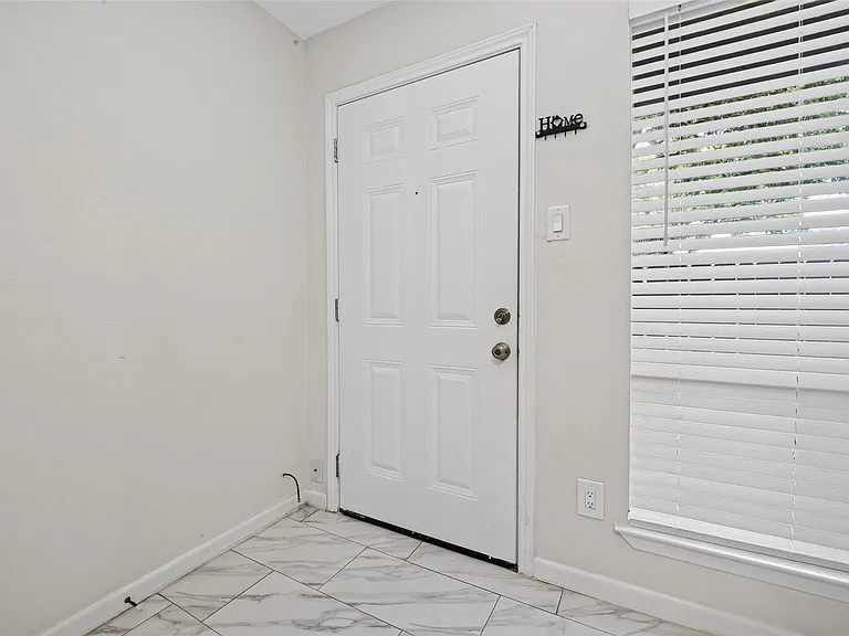 5929 Queensloch Dr #131 — Photo 7