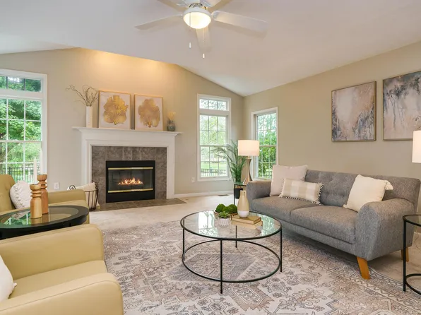 6096 Congressional Dr, Westerville, OH 43082