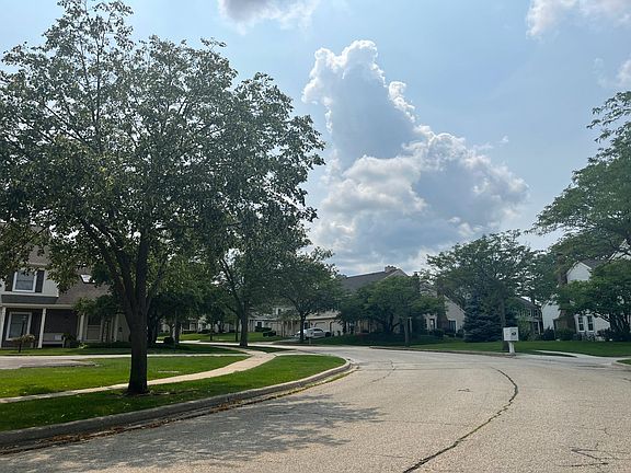 4th image of 2671 College Hill Cir