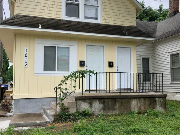 1013 SW 10th Ave, Topeka, KS 66604