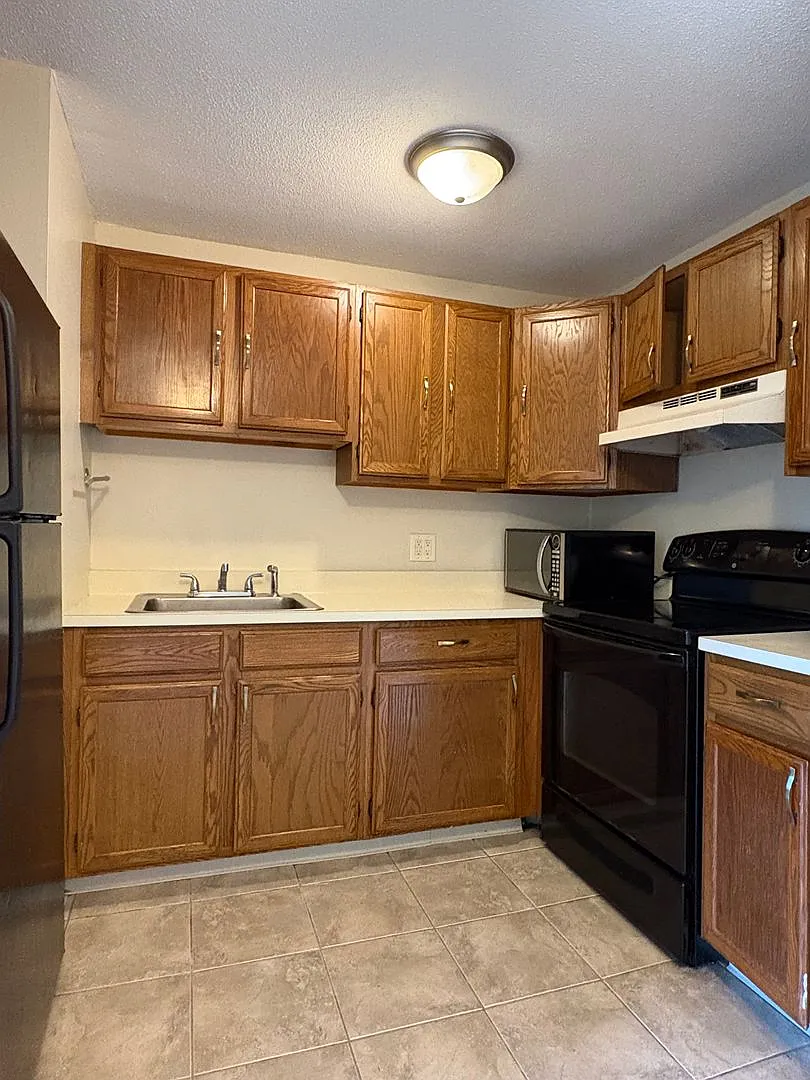 166 Gravel Street - C12 Meriden, CT. — Photo 2