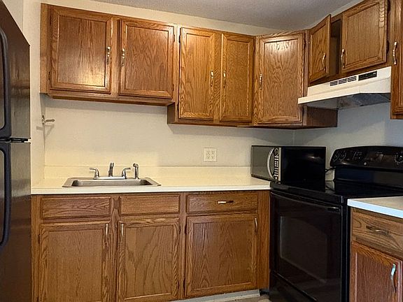 2nd image of 166 Gravel St APT C-12