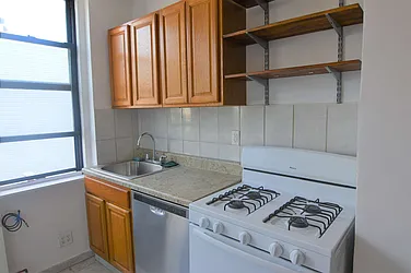 Rented by Delta Commercial Real Estate