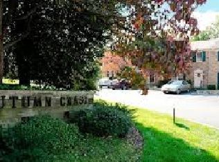 1905 Autumn Chase Ct, Falls Church, VA 22043