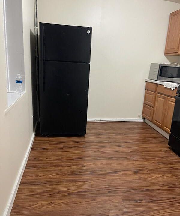 2nd image of 901 Harlem Ave #2