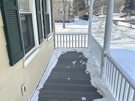3rd image of 24 Railroad Ave