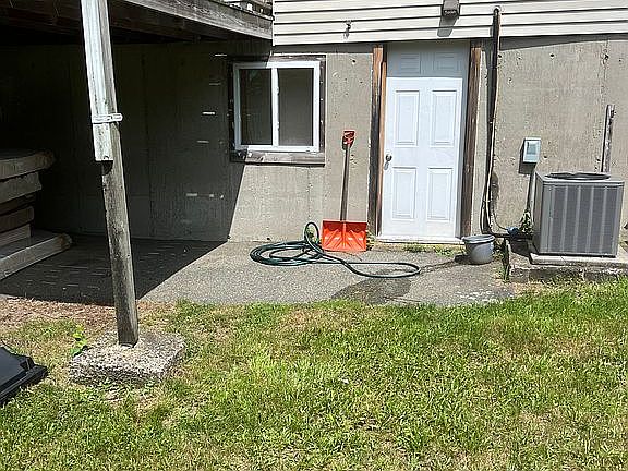 3rd image of 25 Adams Dr