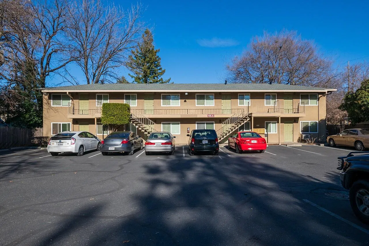 1 bed, 600 sqft, $985 — Photo 1