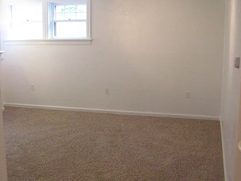 109 Yellowstone Ave — Photo 4